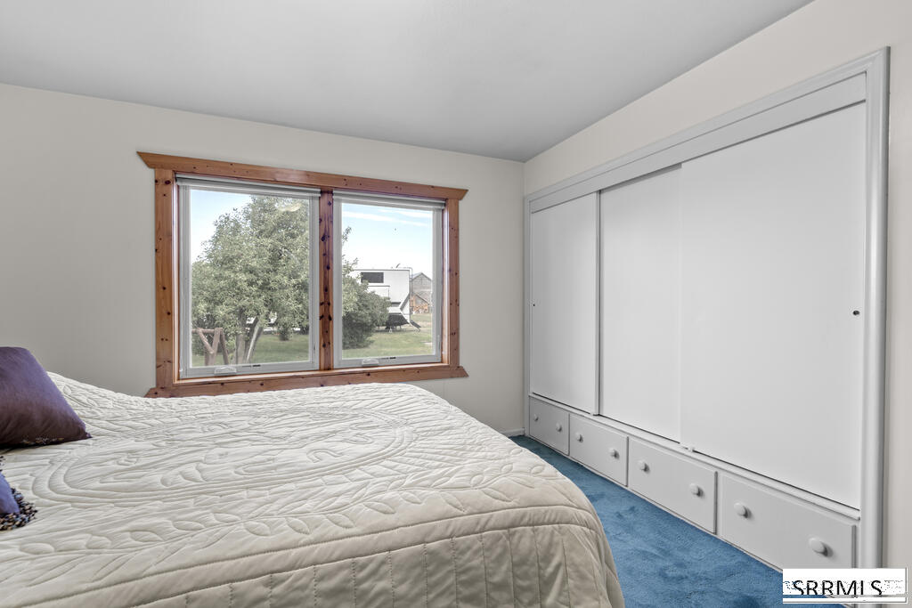 3363 E 81 N Property Photo 16