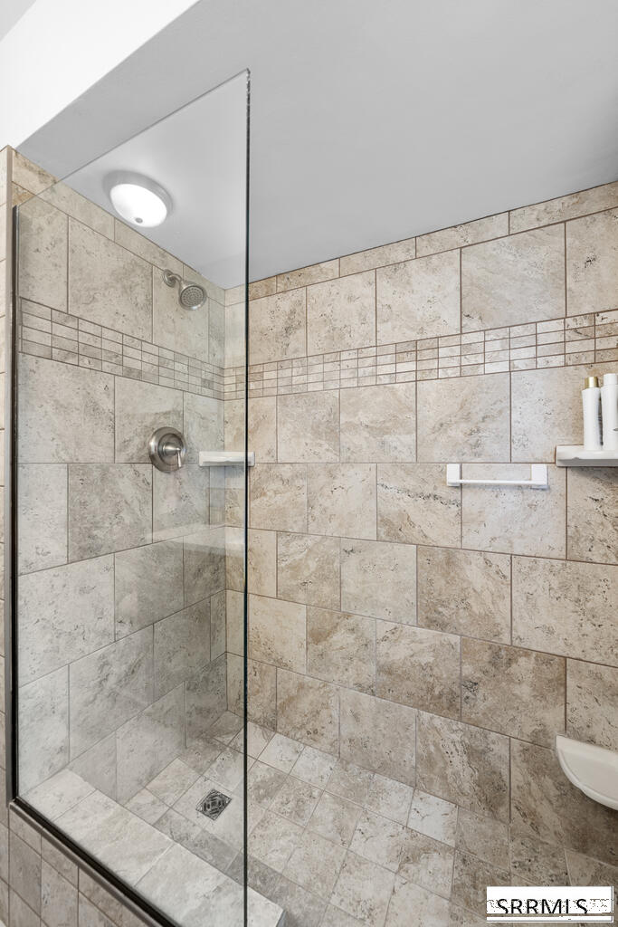 3363 E 81 N Property Photo 24