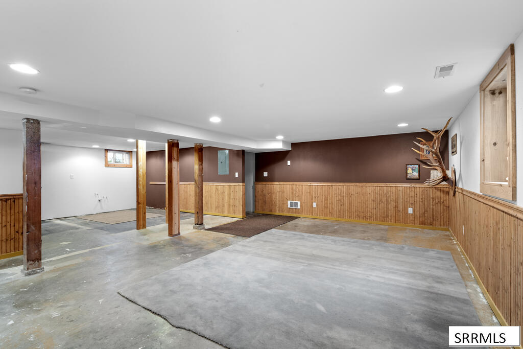 3363 E 81 N Property Photo 26