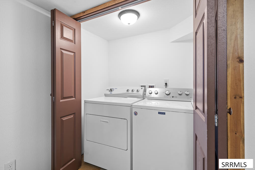3363 E 81 N Property Photo 29