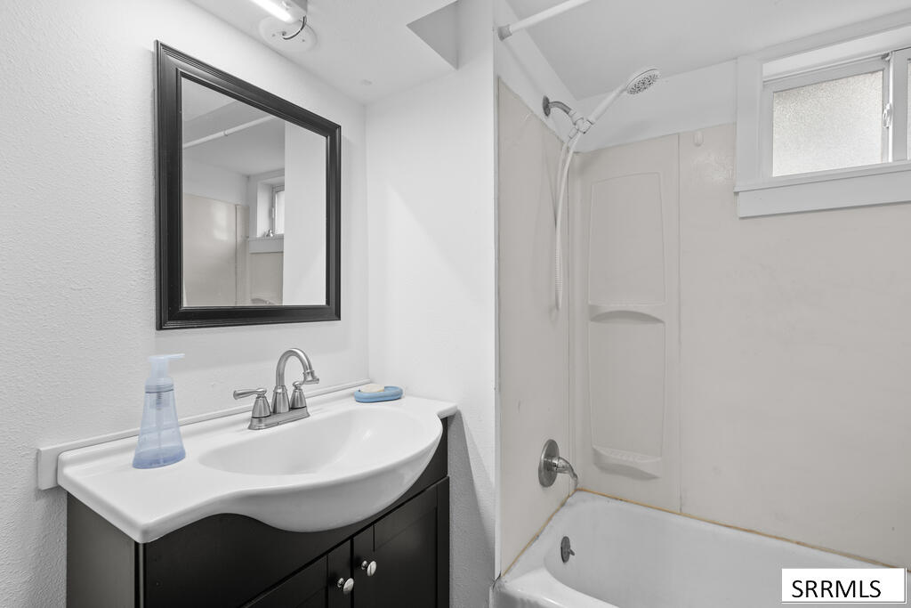 3363 E 81 N Property Photo 30
