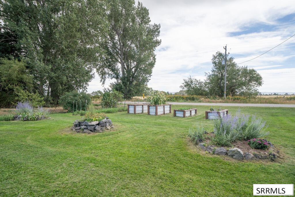 3363 E 81 N Property Photo 31