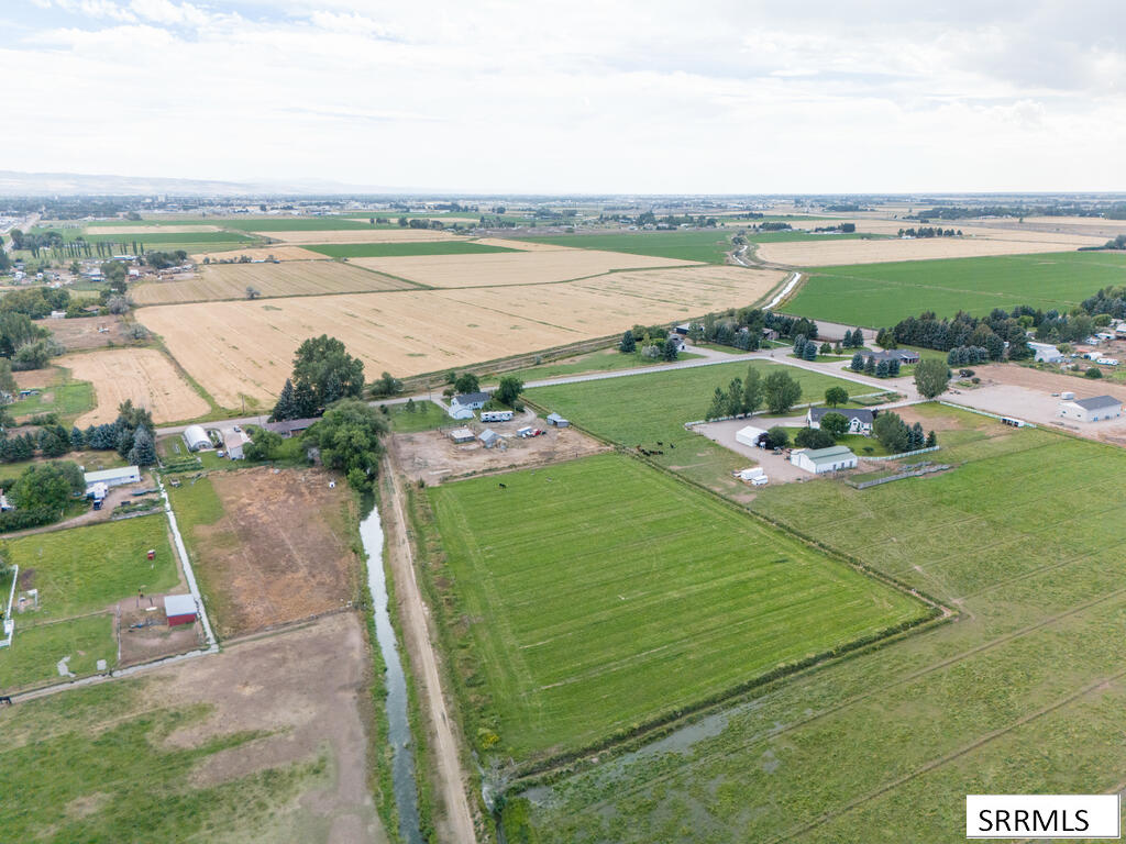 3363 E 81 N Property Photo 36