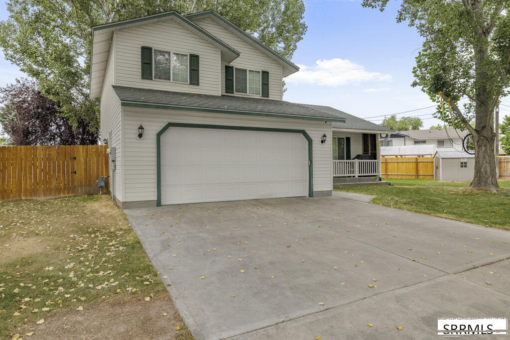 700 Aspen Avenue Property Photo 2