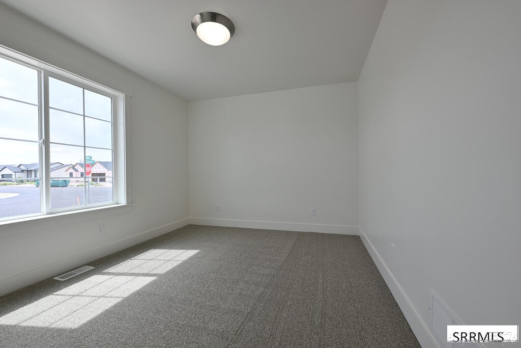 3043 Elixir Road Property Photo 8
