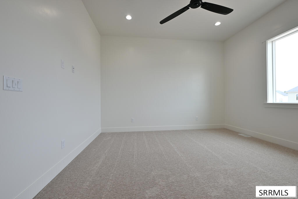 3073 Elixir Road Property Photo 4