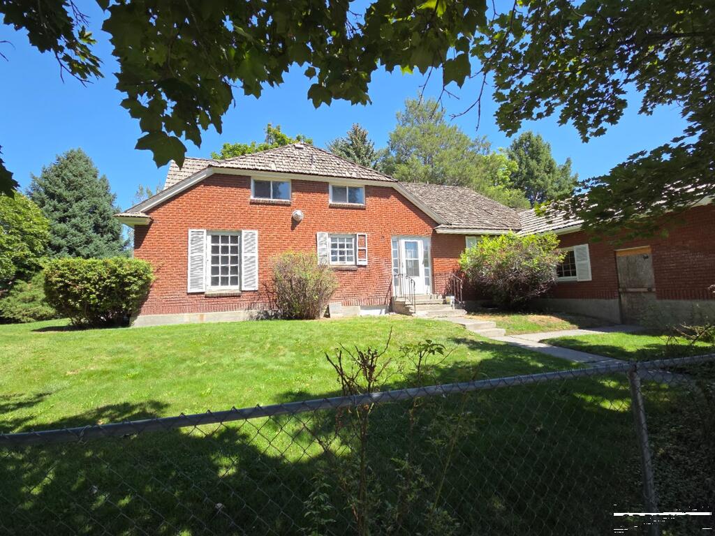 185 S Ridge Avenue Property Photo 2