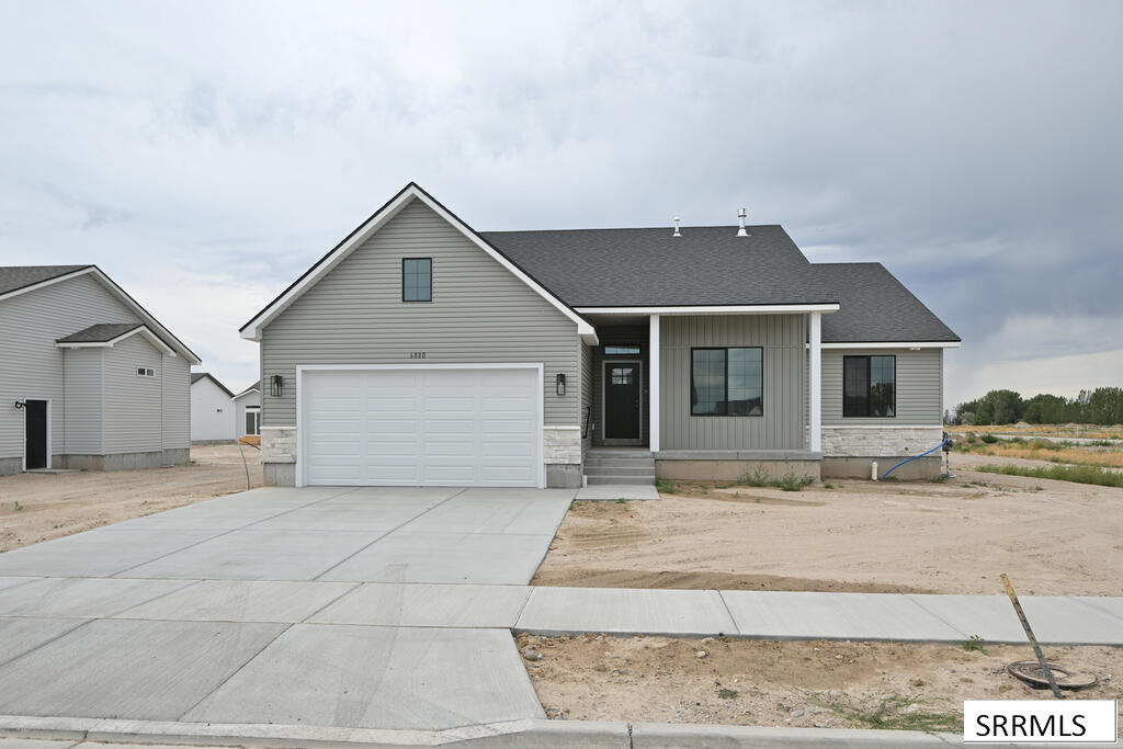 6880 Bronson Drive Property Photo 1