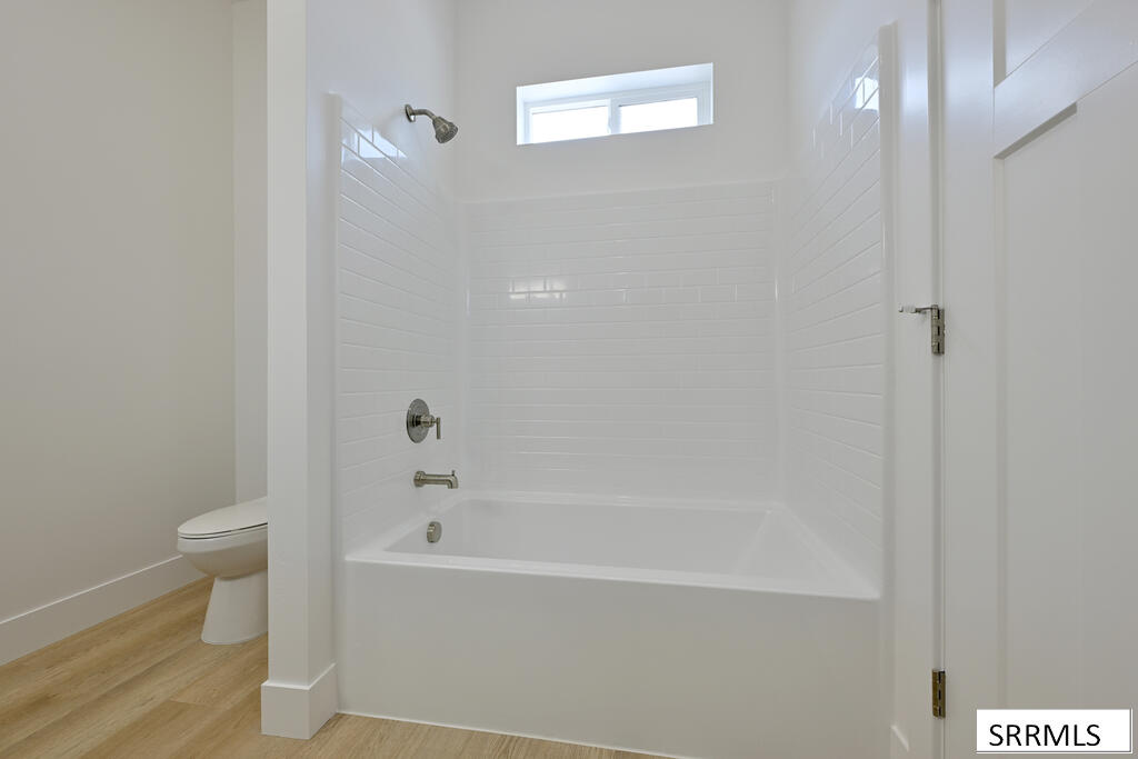 6880 Bronson Drive Property Photo 6