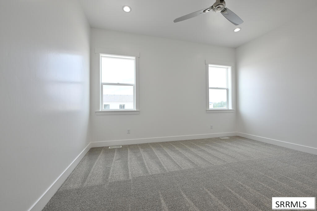 6902 Bronson Drive Property Photo 4