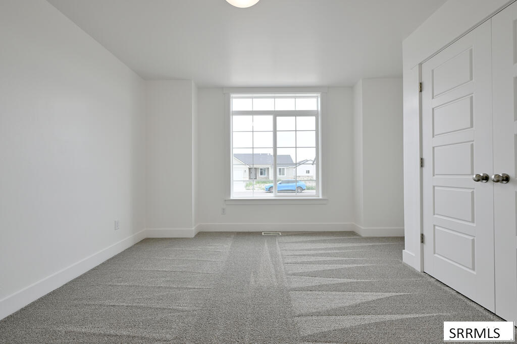 6902 Bronson Drive Property Photo 8
