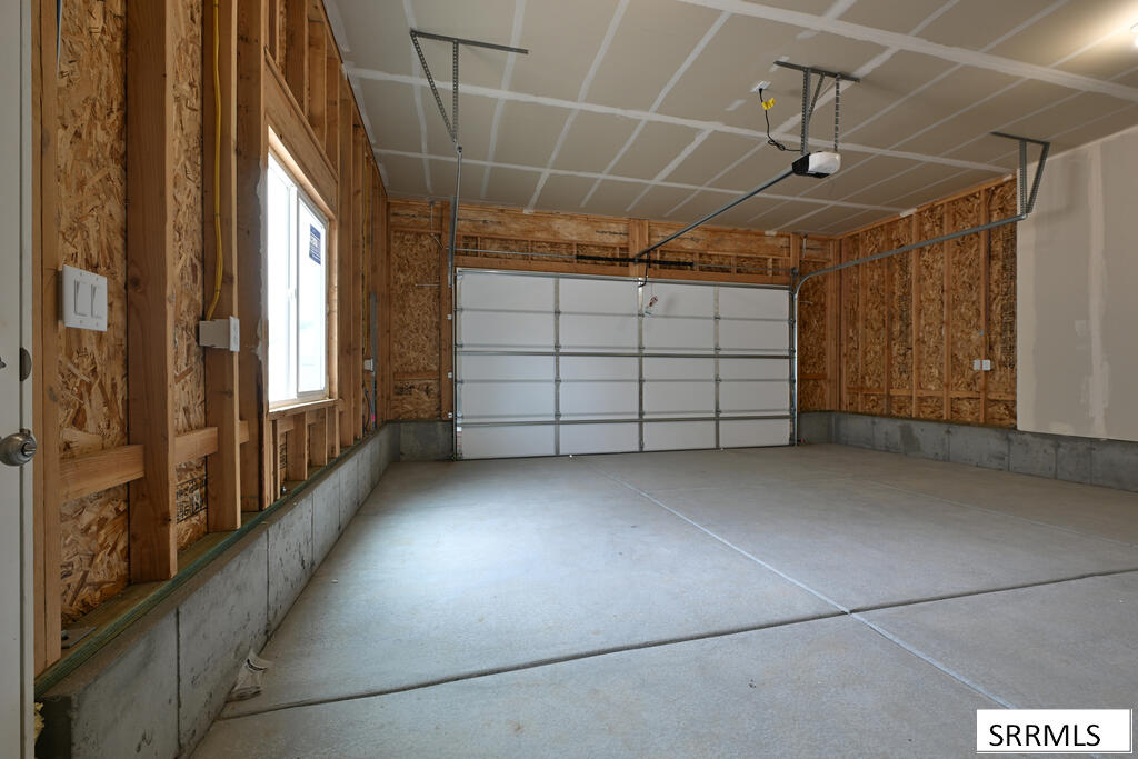 6902 Bronson Drive Property Photo 16