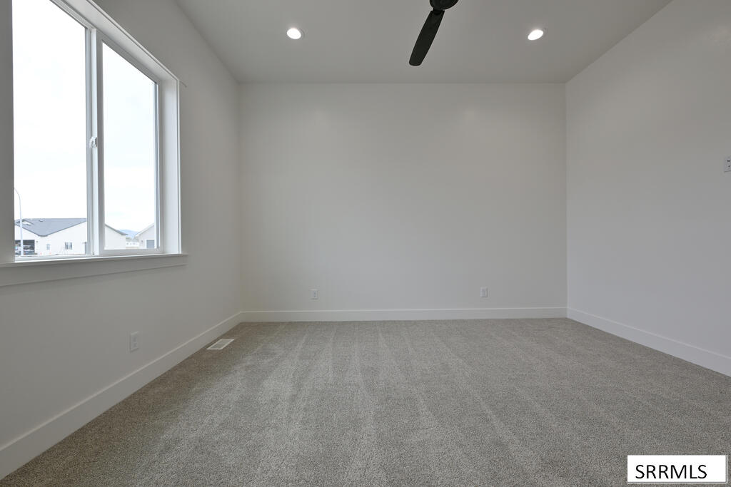6951 Millbrook Drive Property Photo 4