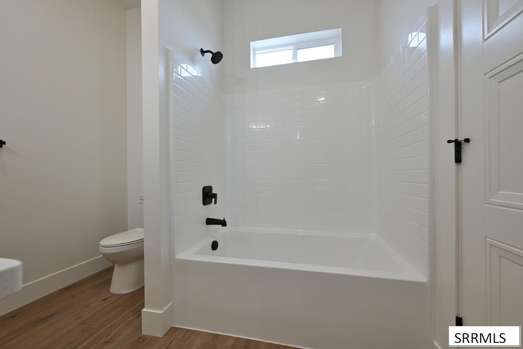 6951 Millbrook Drive Property Photo 6