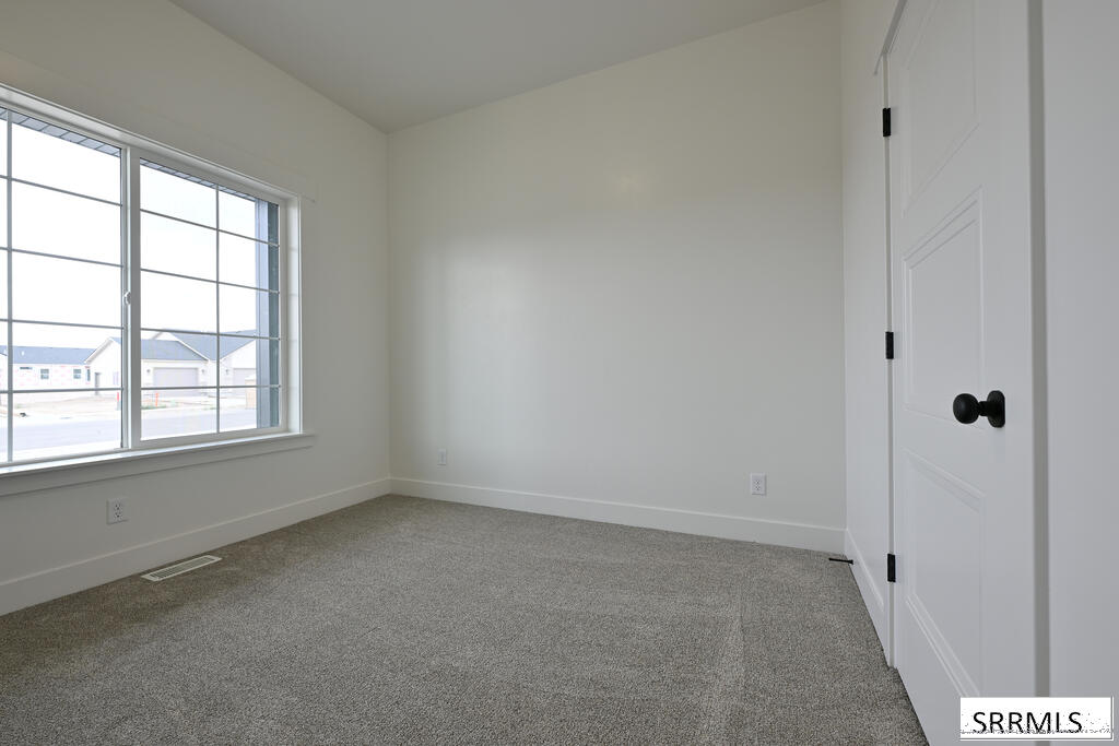 6951 Millbrook Drive Property Photo 8