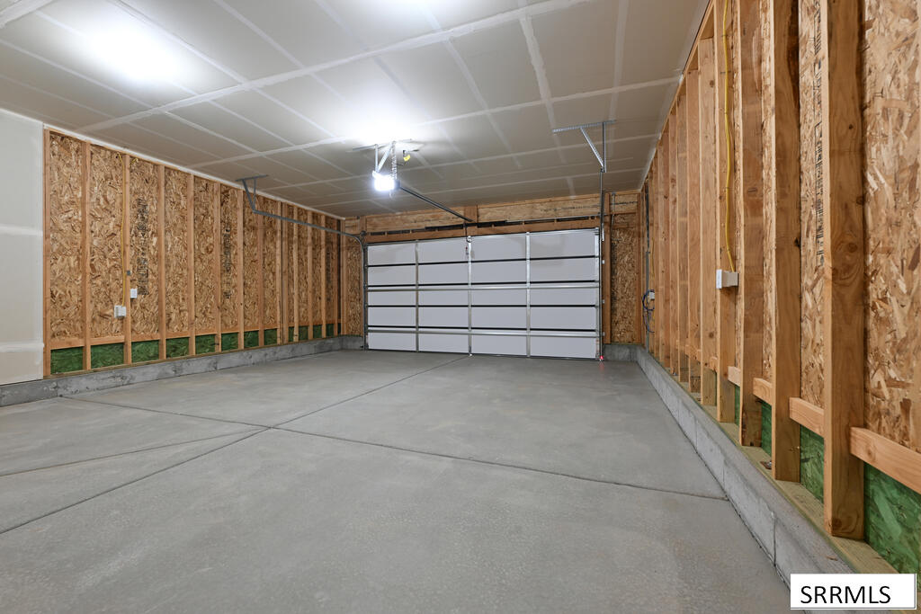 6951 Millbrook Drive Property Photo 14