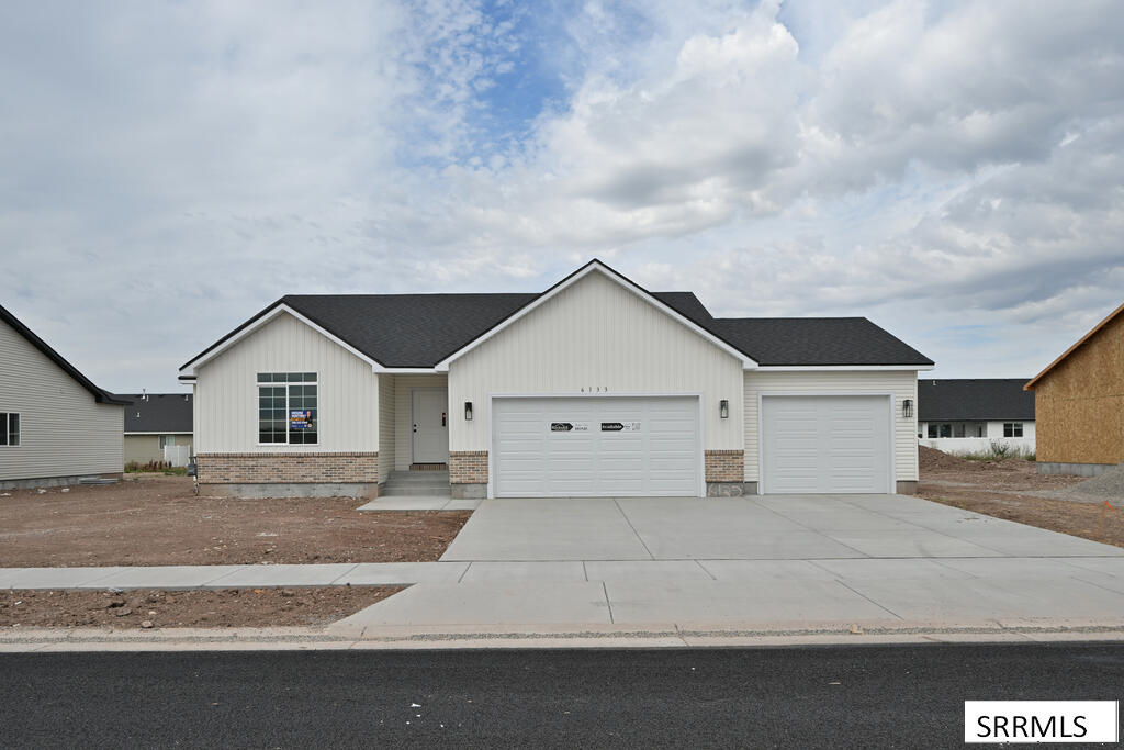 6133 Willow Oak Lane