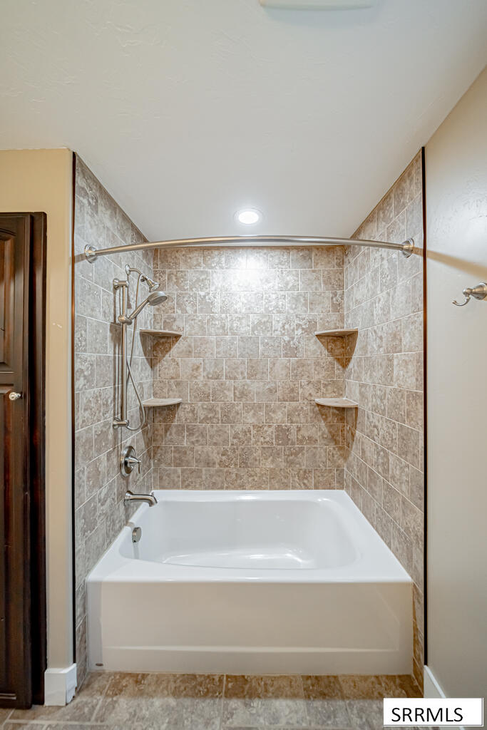 402 S 1100 W Property Photo 33