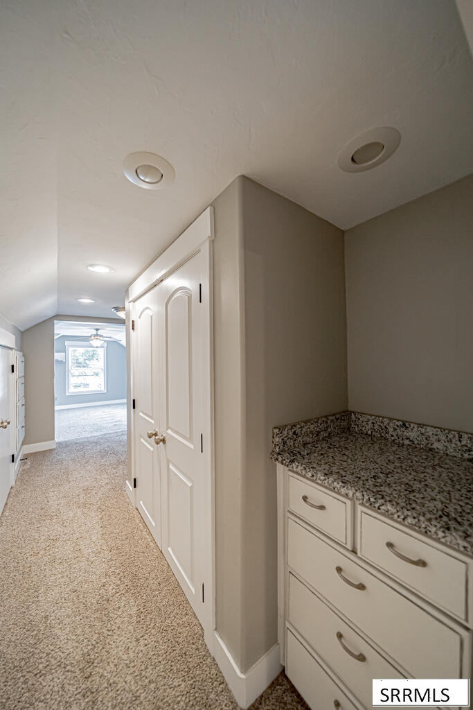 402 S 1100 W Property Photo 47