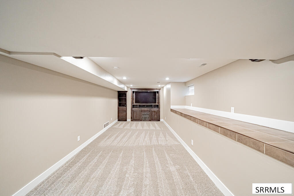 402 S 1100 W Property Photo 53