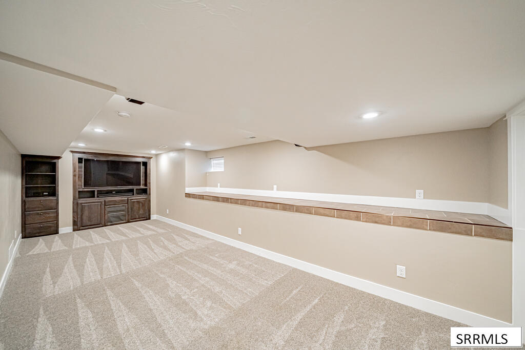 402 S 1100 W Property Photo 55