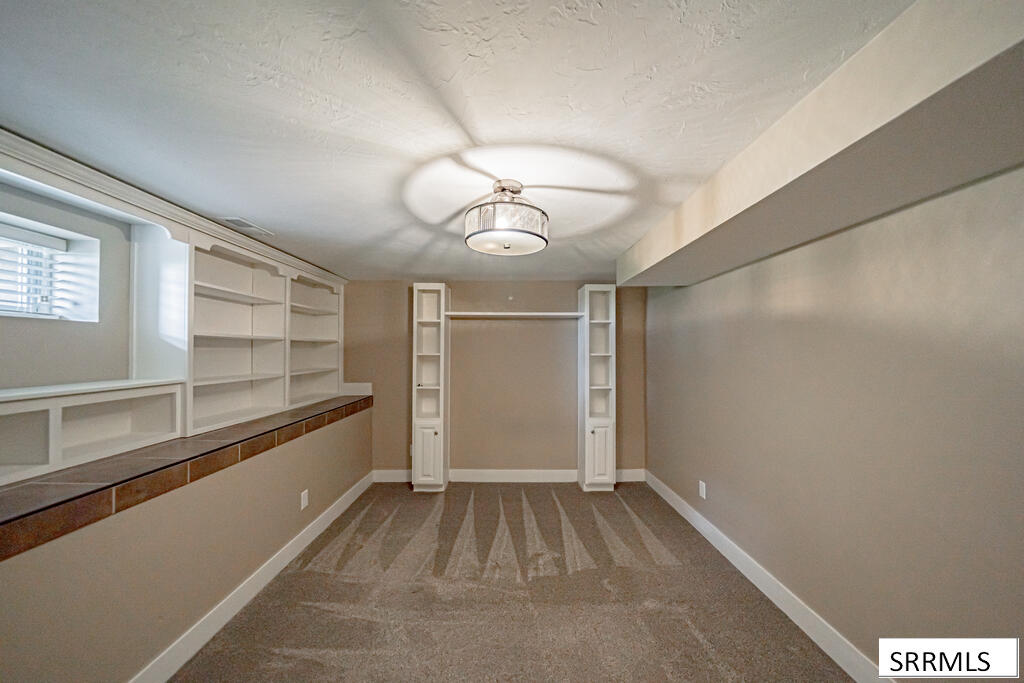 402 S 1100 W Property Photo 57