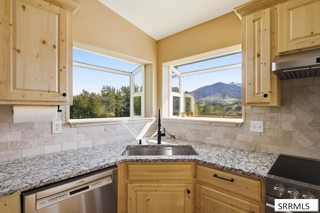 9 Raghorn Road Property Photo 13