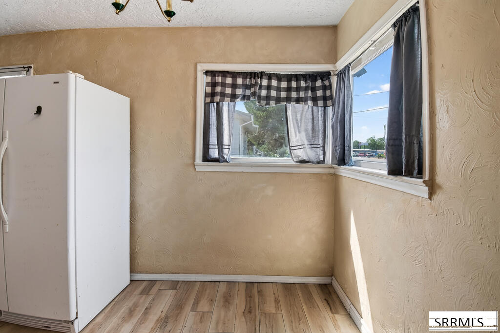224 E Center Street Property Photo 6