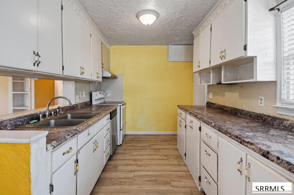 224 E Center Street Property Photo 8