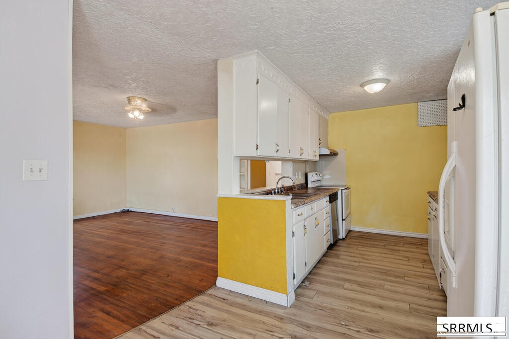 224 E Center Street Property Photo 9