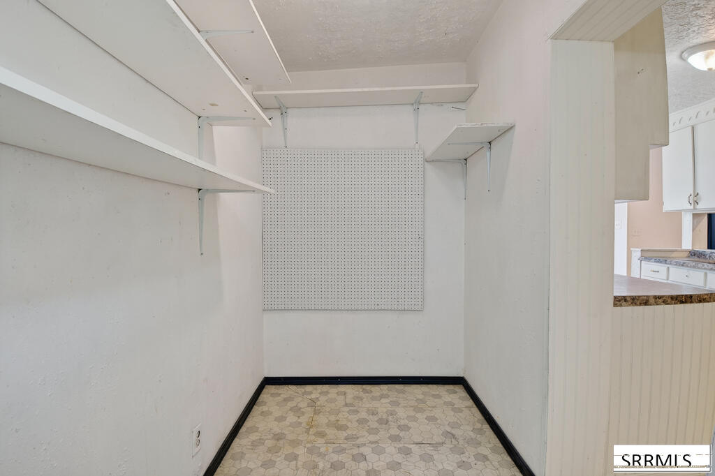 224 E Center Street Property Photo 12