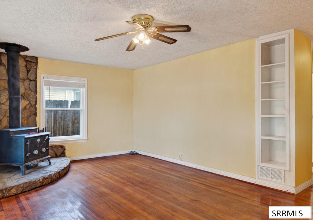 224 E Center Street Property Photo 16