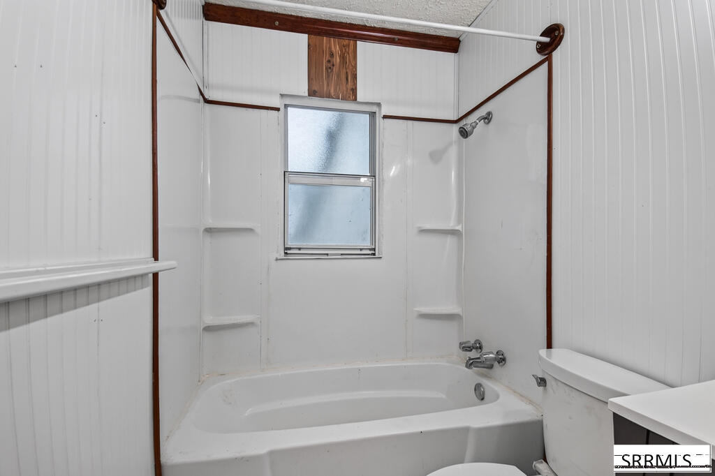 224 E Center Street Property Photo 19