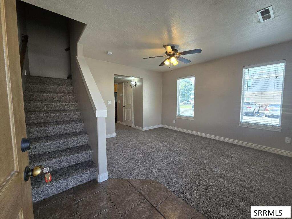 446 W 6th S # 609 Property Photo 3