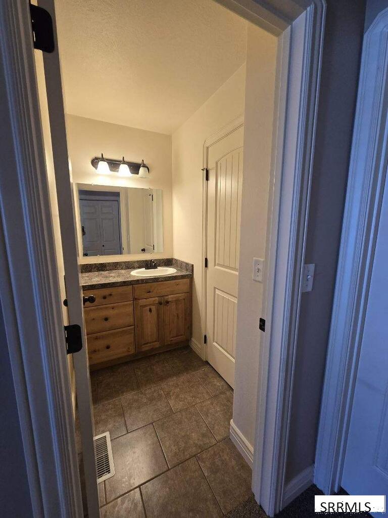 446 W 6th S # 609 Property Photo 25