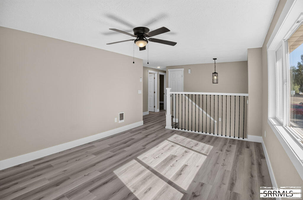 975 Blaine Avenue Property Photo 6