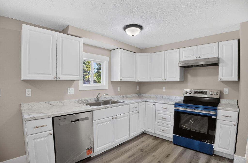975 Blaine Avenue Property Photo 11