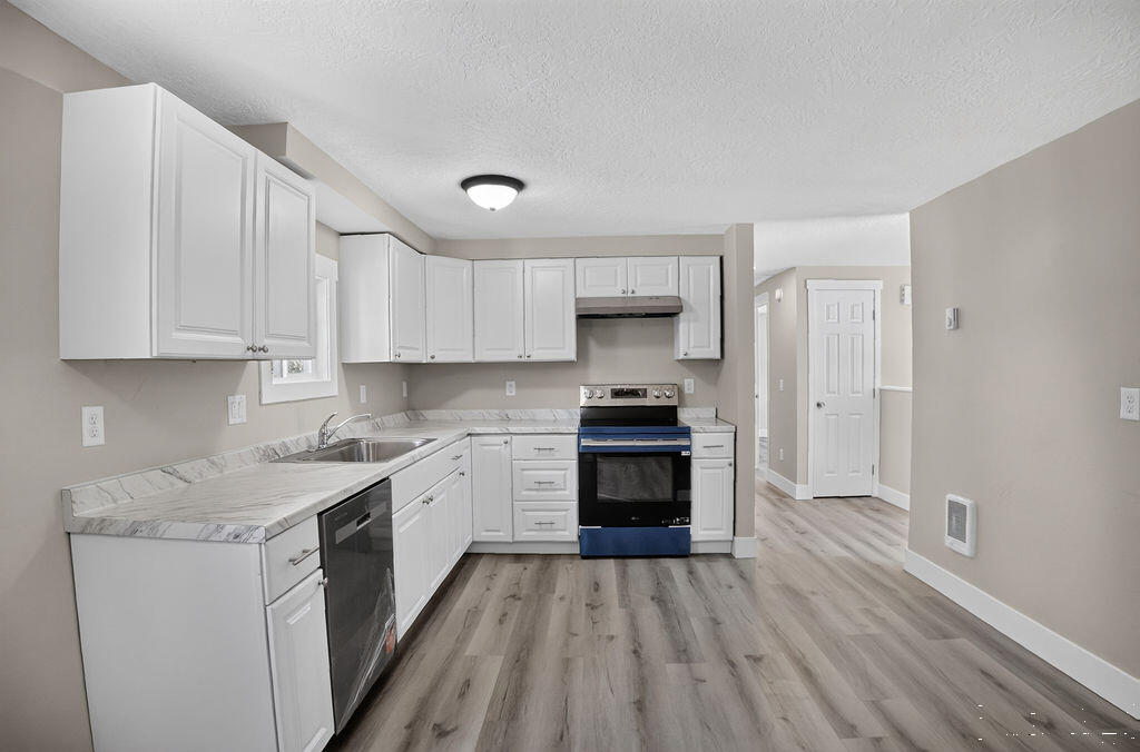 975 Blaine Avenue Property Photo 12
