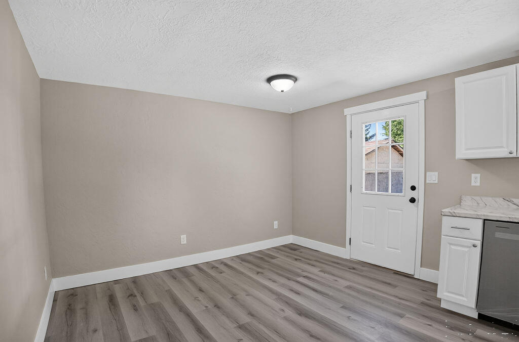 975 Blaine Avenue Property Photo 13