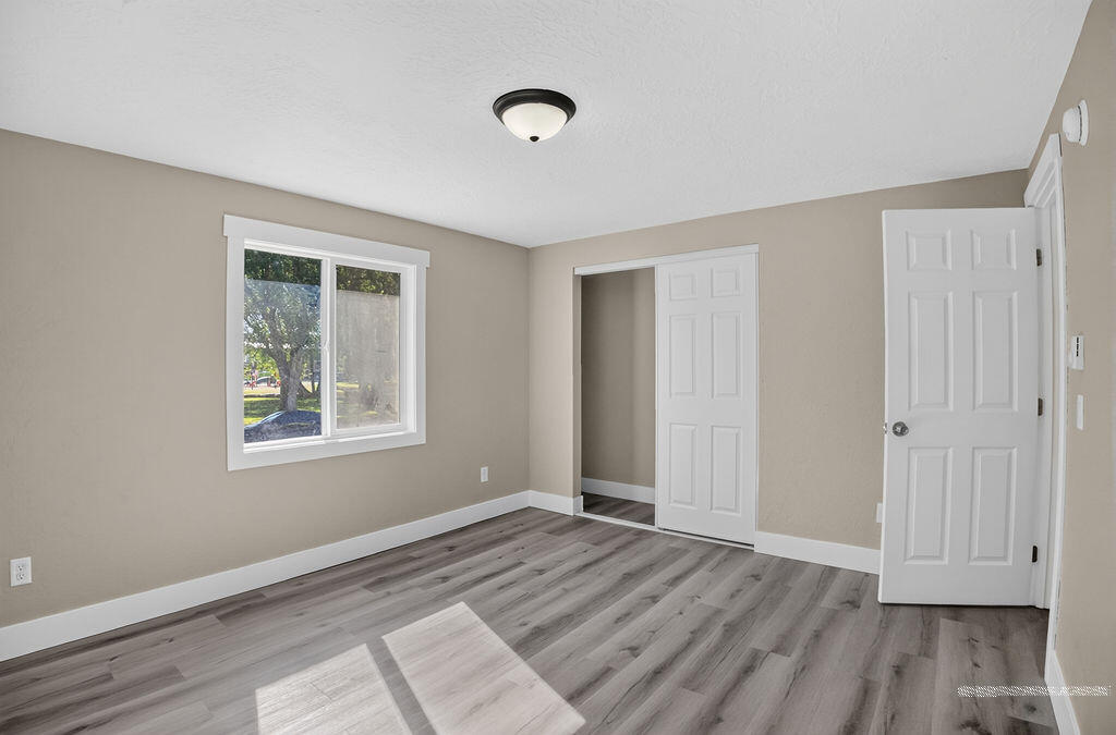 975 Blaine Avenue Property Photo 21