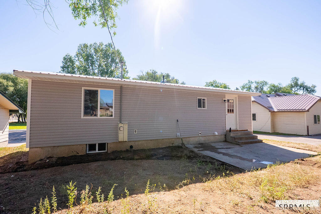975 Blaine Avenue Property Photo 41