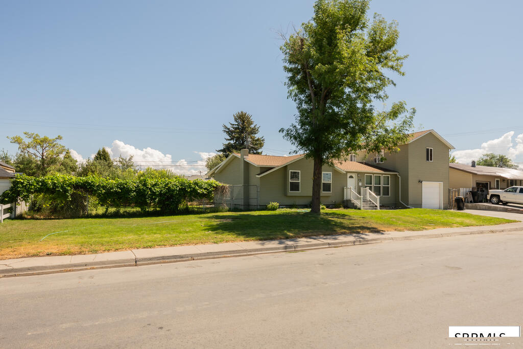 385 Berrett Avenue Property Photo 10