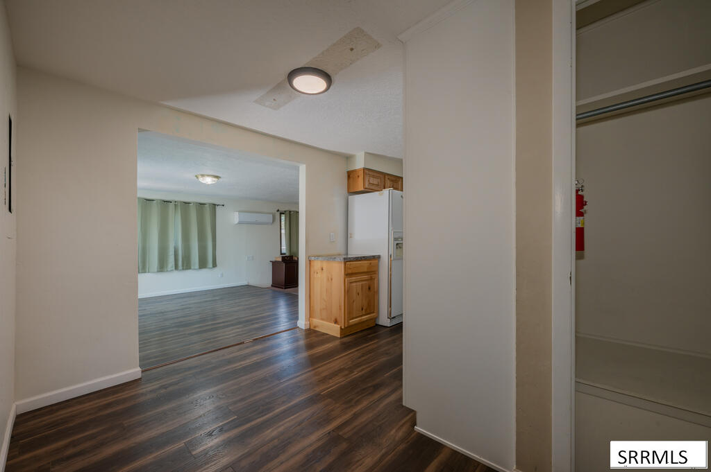 385 Berrett Avenue Property Photo 18
