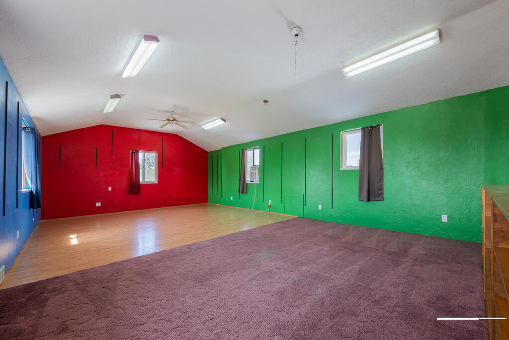 385 Berrett Avenue Property Photo 24