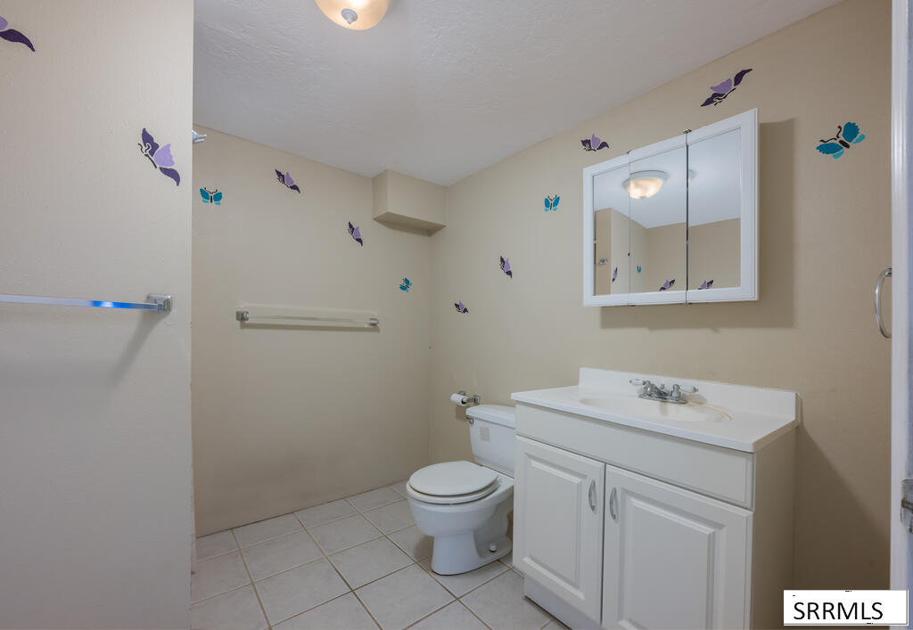 385 Berrett Avenue Property Photo 25