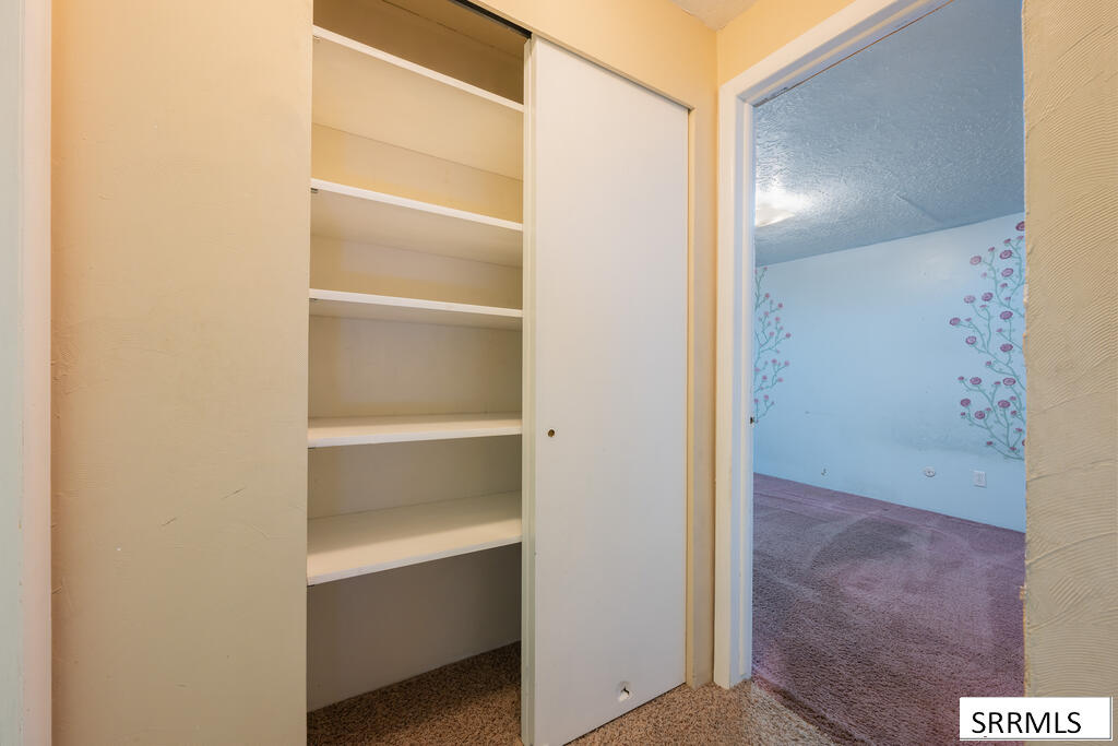 385 Berrett Avenue Property Photo 31