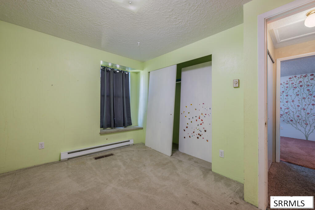 385 Berrett Avenue Property Photo 33