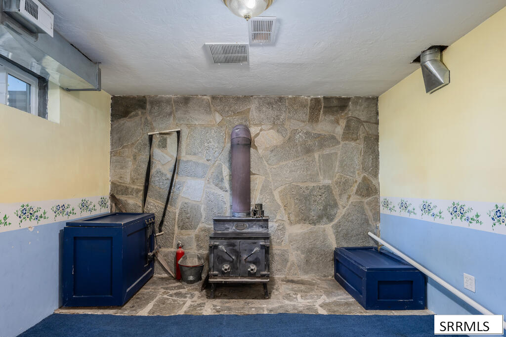 385 Berrett Avenue Property Photo 46