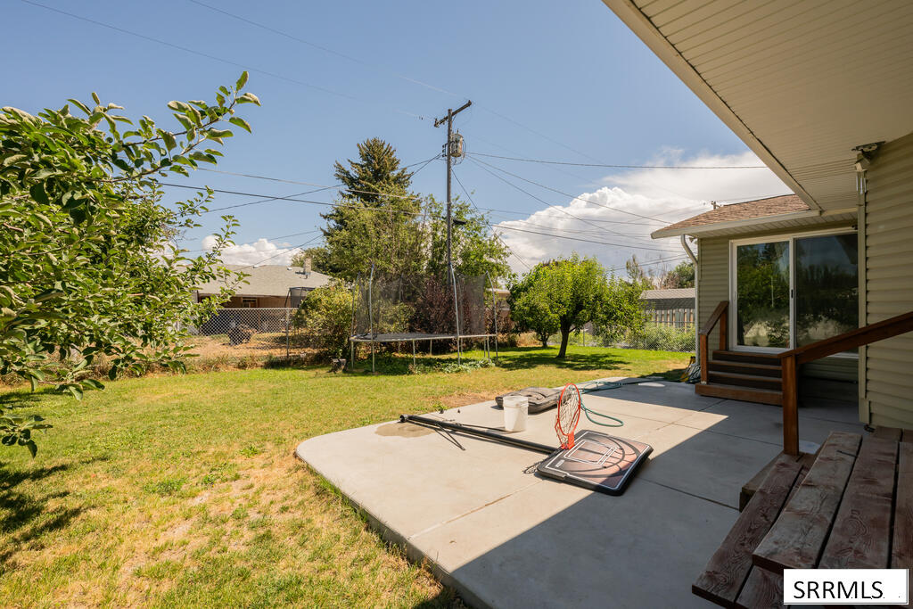 385 Berrett Avenue Property Photo 61