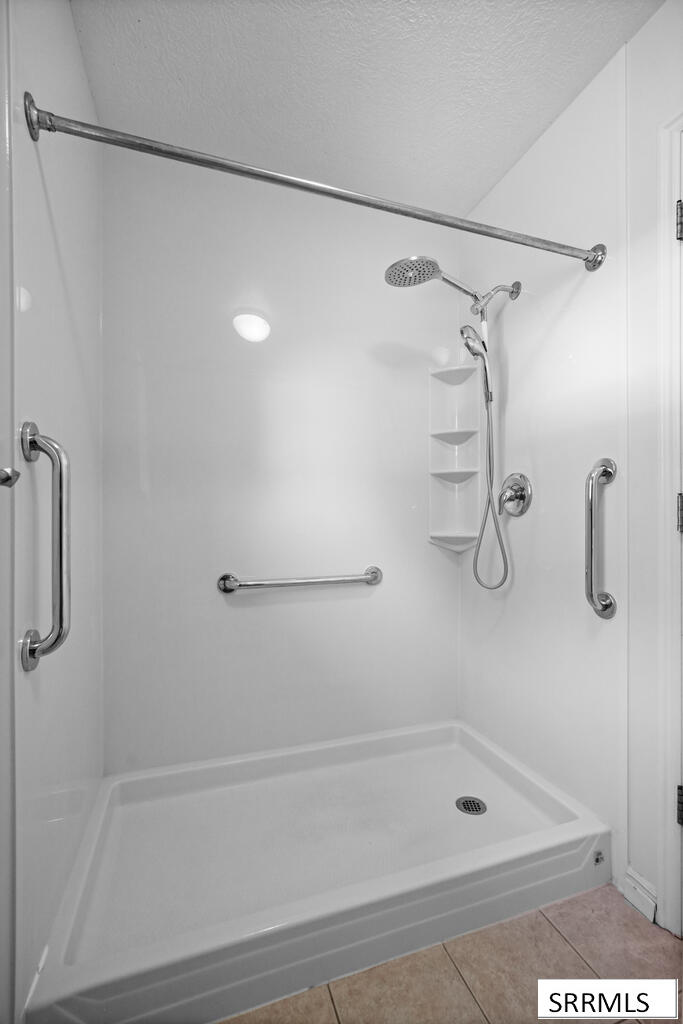 3737 Silverwood Circle Property Photo 13